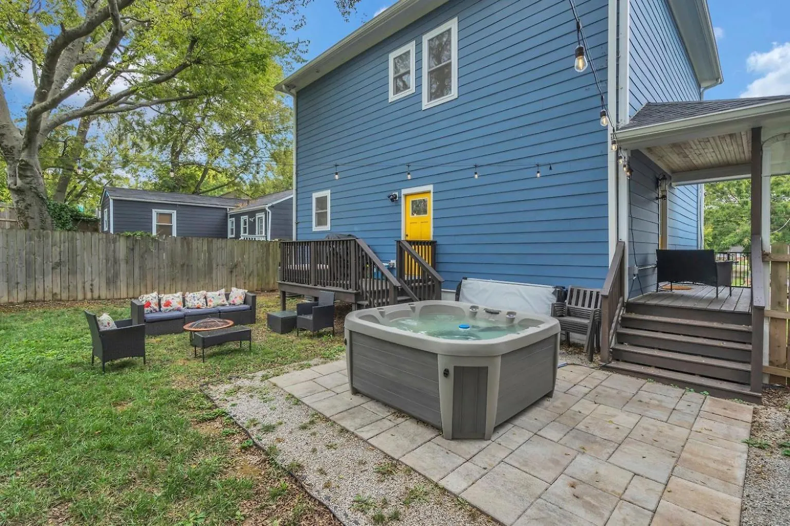 Cma Fest The Bluebelle E Nash Songwriter Stay 3 Bed 3 Bath Hot Tub Fenced Yard 30 Or More Days By Skyrun Nashville Holiday home